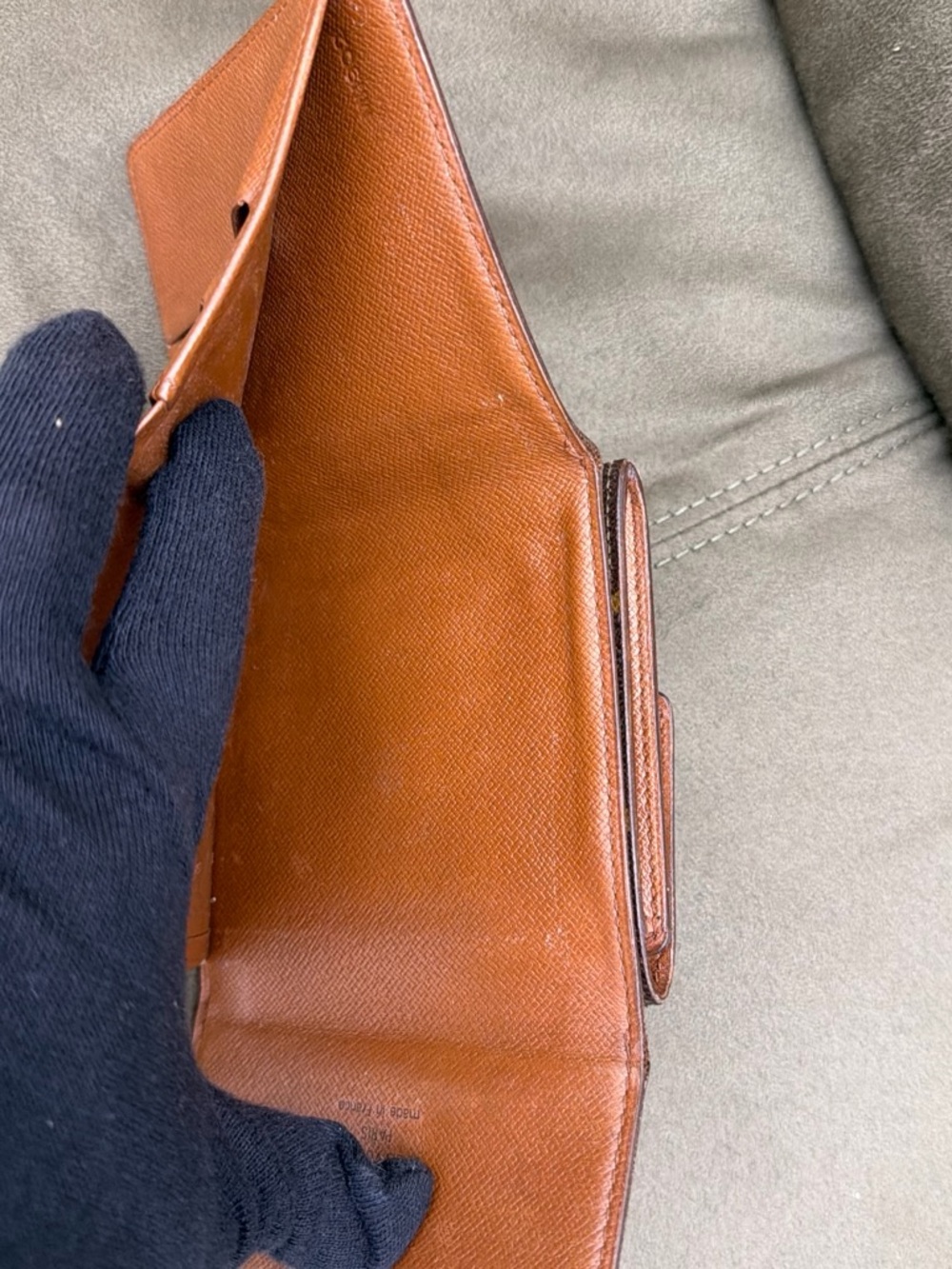 Louis Vuitton Monogram Elise Trifold Wallet - Picture 8 of 15